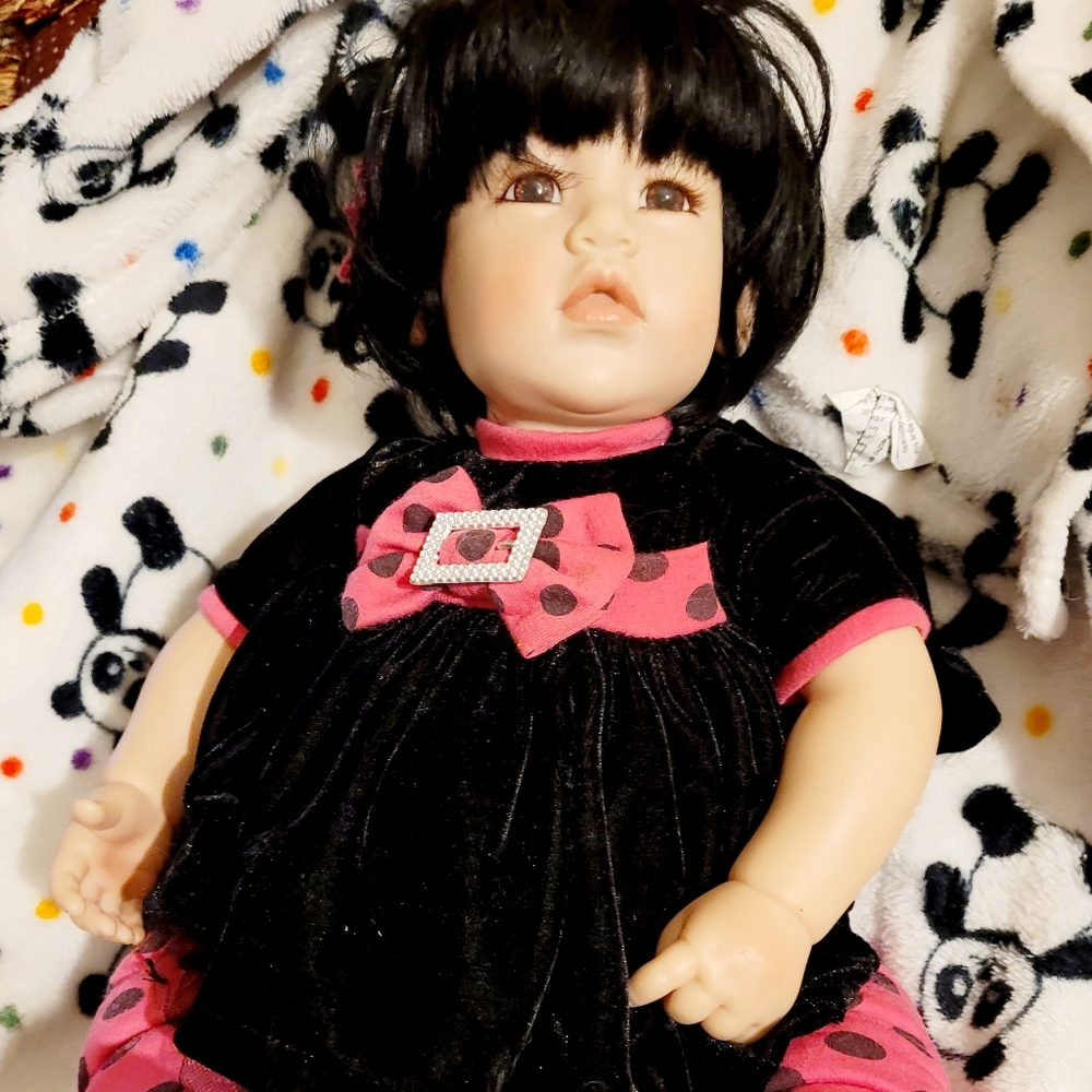 🌻SALE🌻REBORN PORCELAIN BLACKHAIR DOLL